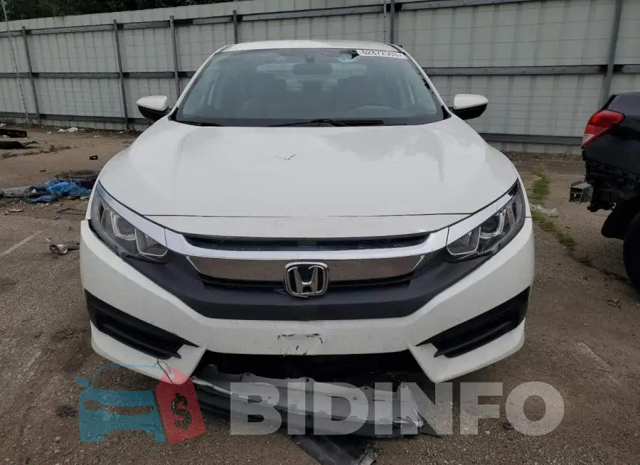 19XFC2F51GE077073 Photo# 5