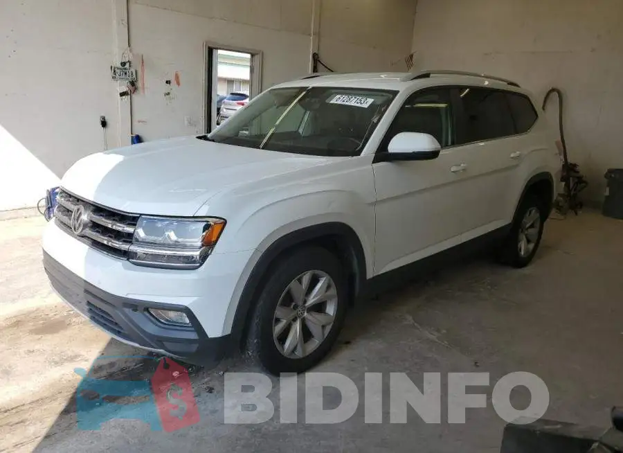 1V2LR2CA5JC544348 Photo# 1