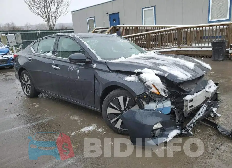 1N4BL4EV9LC146837 Photo# 4