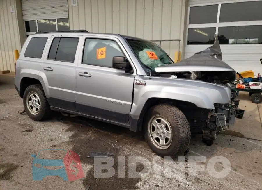 1C4NJPBB9FD211077 Photo# 4