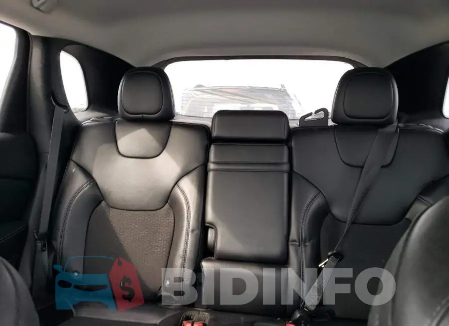 1C4PJLLB5KD176015 Photo# 10