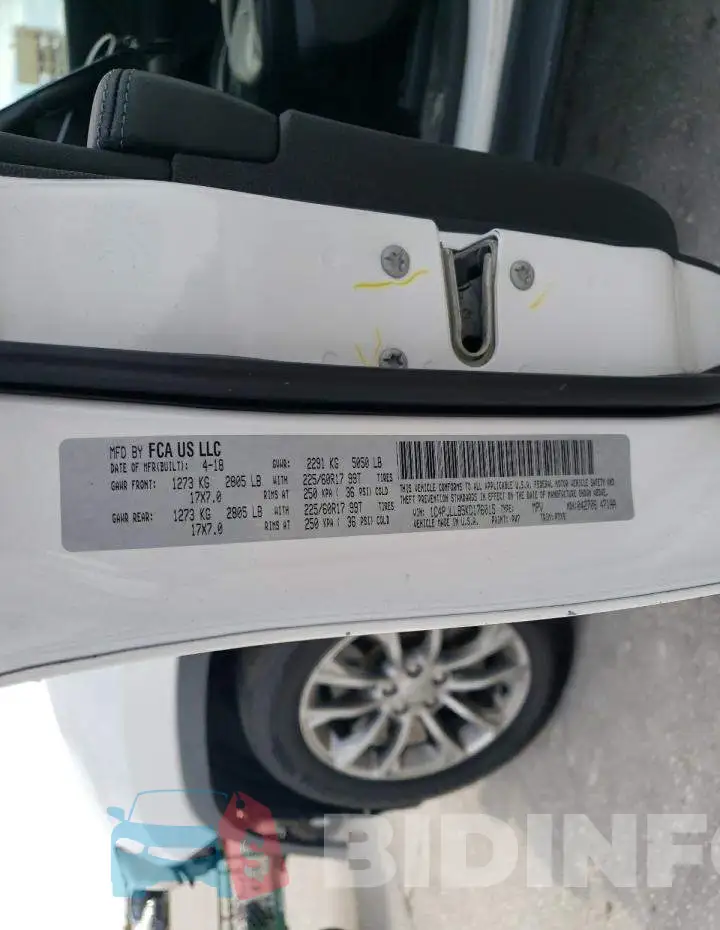 1C4PJLLB5KD176015 Photo# 14