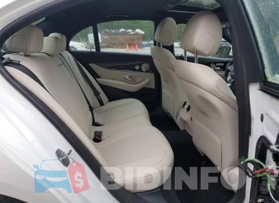 WDDZF4KB9HA267144 Photo# 10