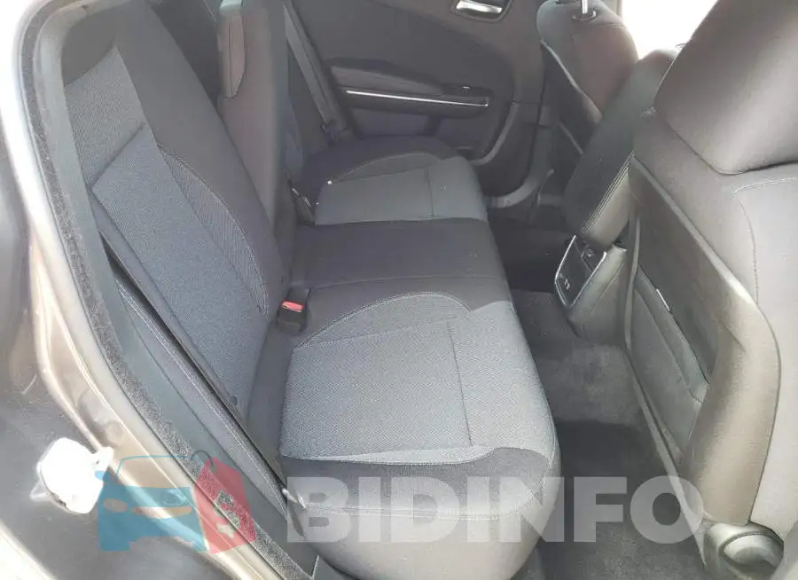 2C3CDXBGXFH738871 Photo# 10