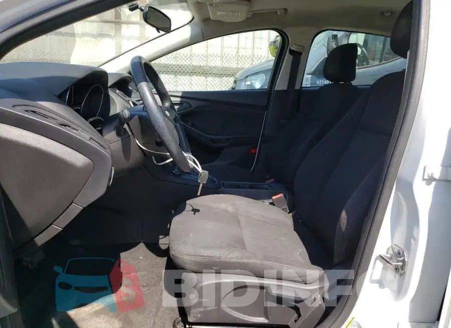 1FADP3E26GL212845 Photo# 7