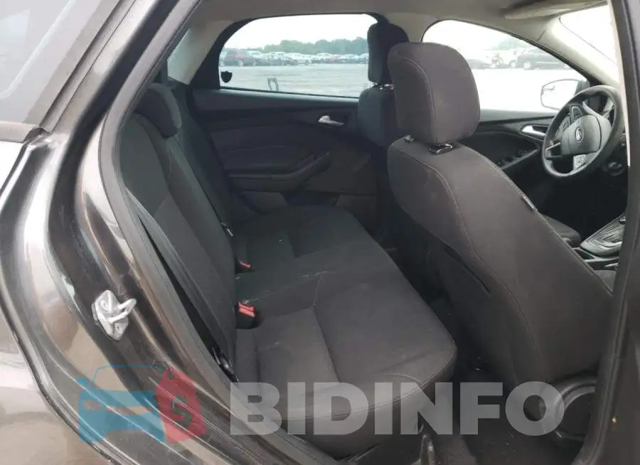 1FADP3F22GL324282 Photo# 10
