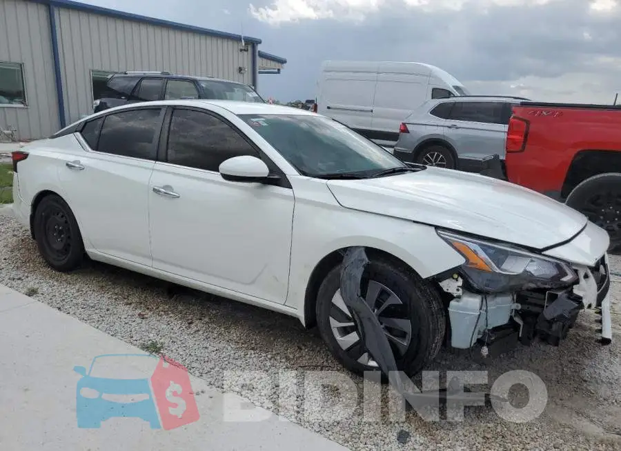 1N4BL4BV2LC169624 Photo# 4