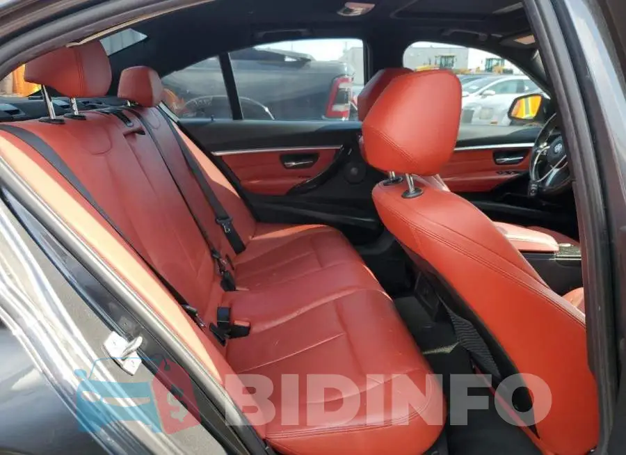 WBA8B7G5XGNU36923 Photo# 10