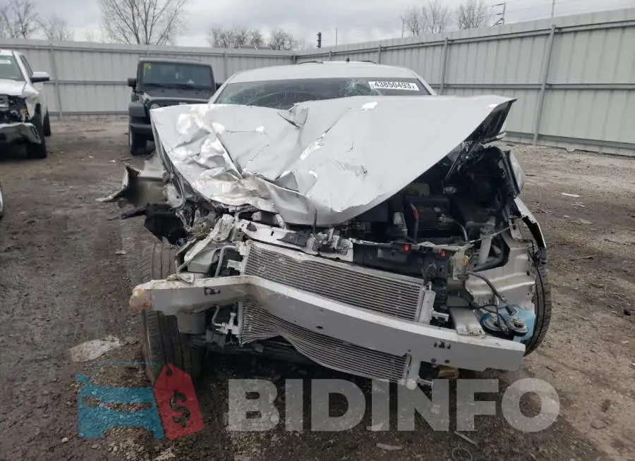 2G1115SL4E9279528 Photo# 5