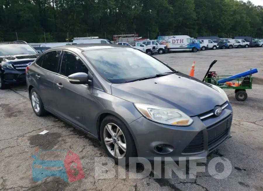 1FADP3F23EL322375 Photo# 4