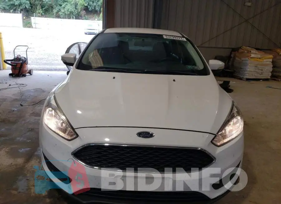 1FADP3F2XHL300023 Photo# 5