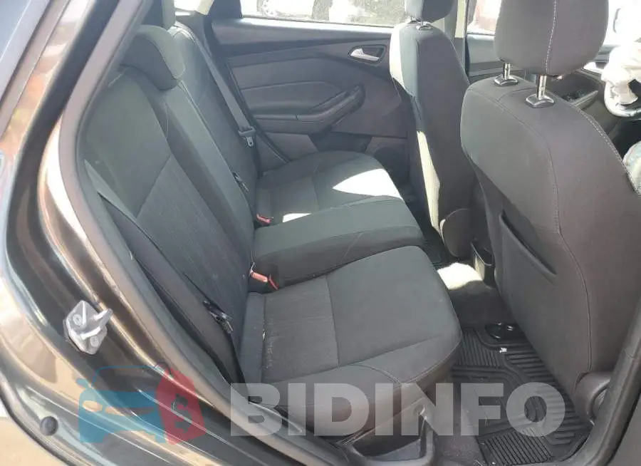 1FADP3M21JL310691 Photo# 10