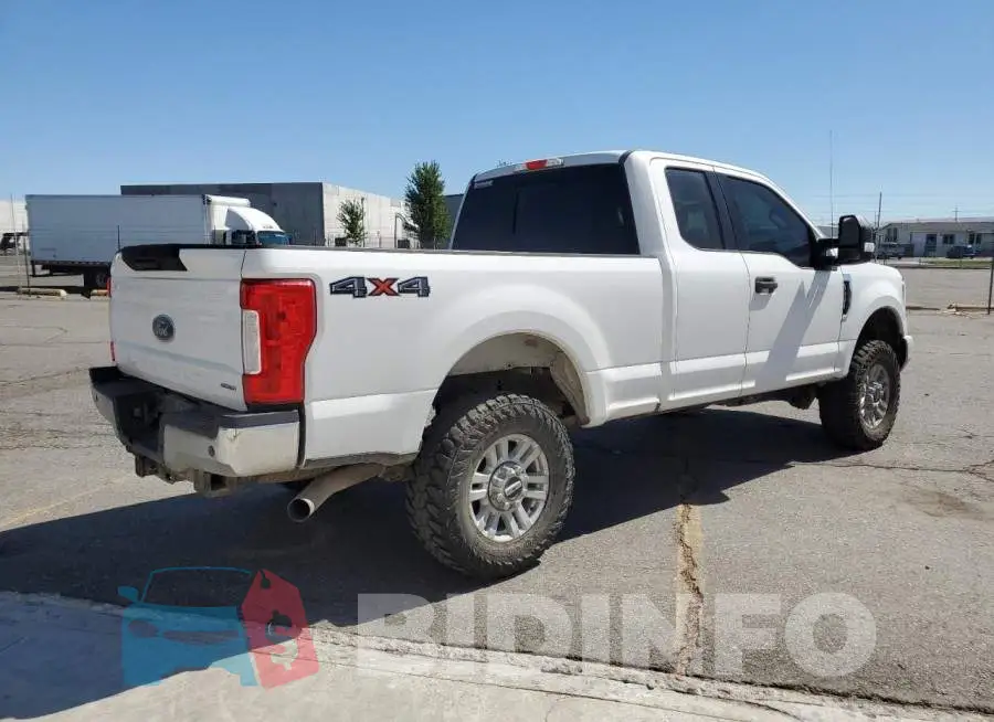 1FT7X2B65JEB43361 Photo# 3