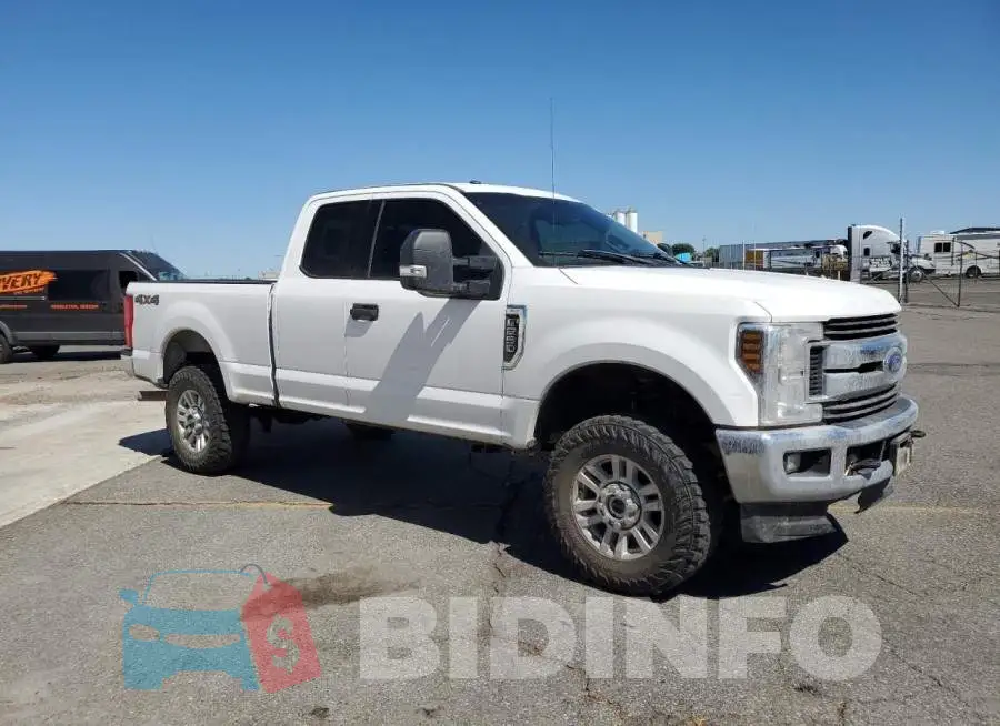 1FT7X2B65JEB43361 Photo# 4