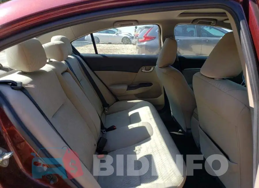 19XFB2F83FE024001 Photo# 10