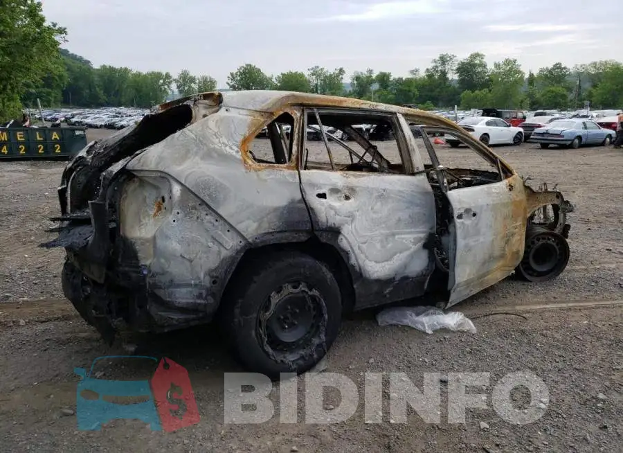 2T3F1RFVXMC196109 Photo# 3