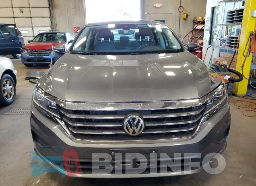1VWSA7A35MC012637 Photo# 5