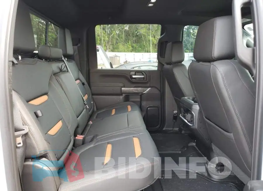 1GT49PE77NF285161 Photo# 10