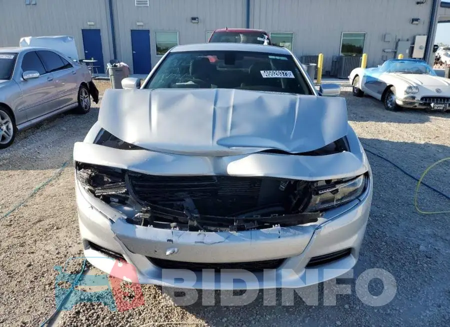 2C3CDXBG8NH250582 Photo# 5
