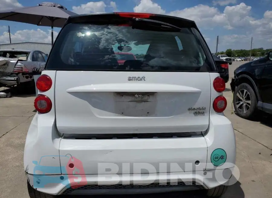 WMEEJ9AA2FK836258 Photo# 6