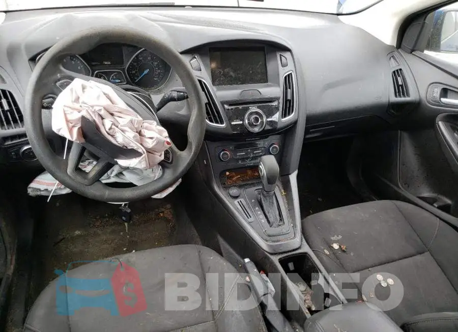 1FADP3M28JL284607 Photo# 8