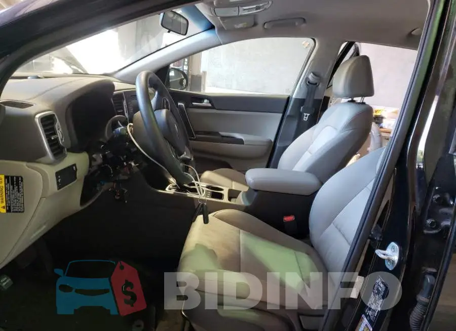 KNDPMCACXK7532752 Photo# 7
