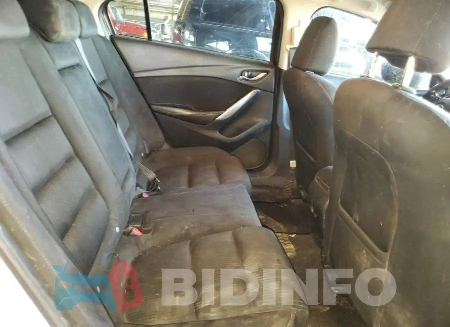 JM1GJ1U55F1223466 Photo# 10