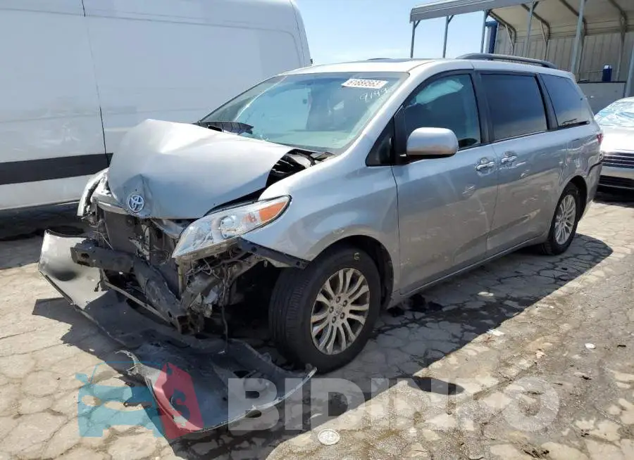 5TDYK3DCXGS759149 Photo# 1