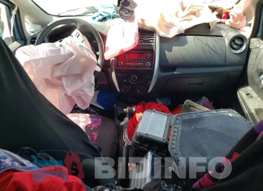 3N1CE2CPXFL374262 Photo# 8