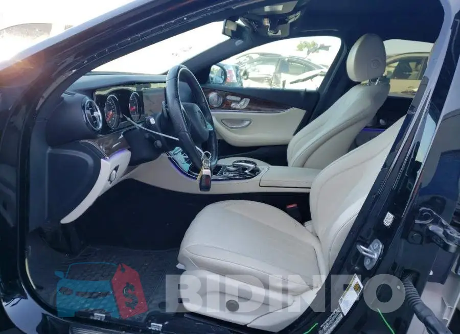 WDDZF4JB6HA053214 Photo# 7