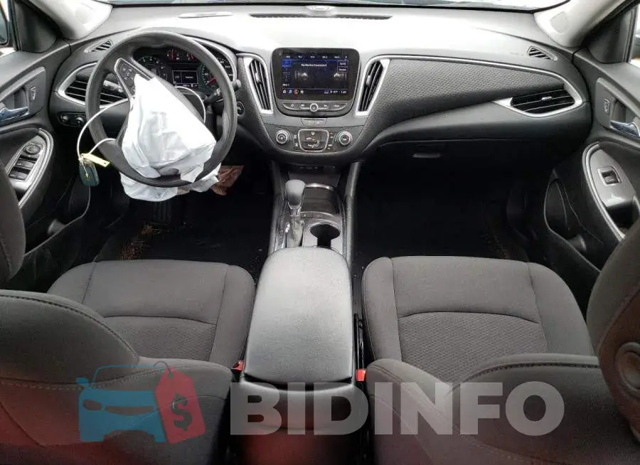 1G1ZB5ST3NF210773 Photo# 8