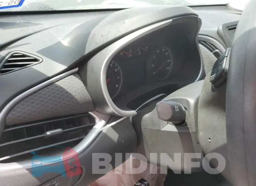 1G1ZB5ST4HF135585 Photo# 9