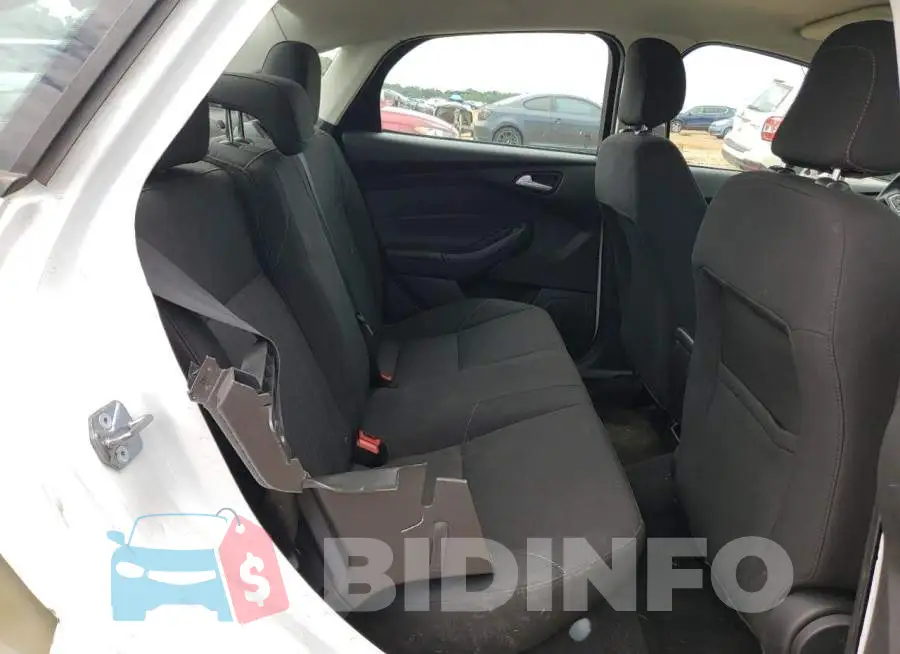 1FADP3F28JL207295 Photo# 10