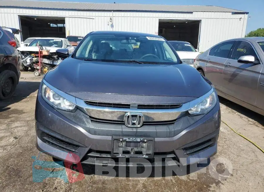 19XFC2F57HE054303 Photo# 5