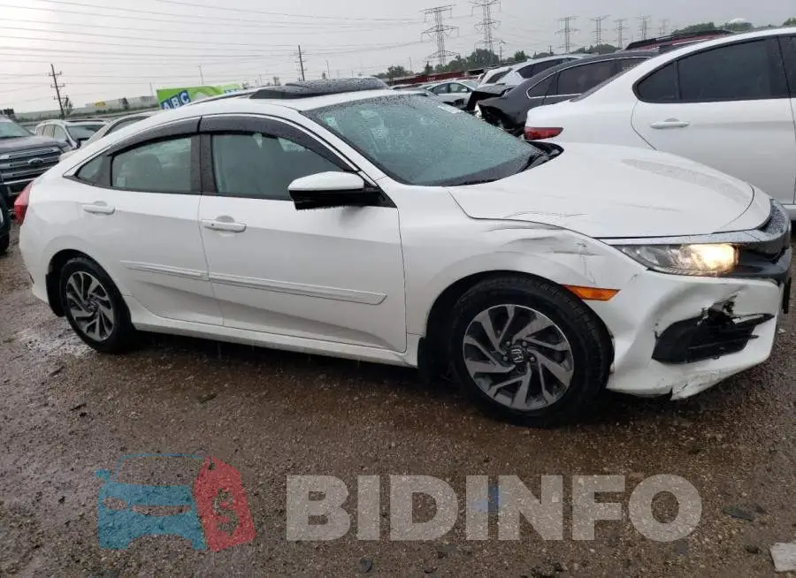 19XFC2F70HE013917 Photo# 4