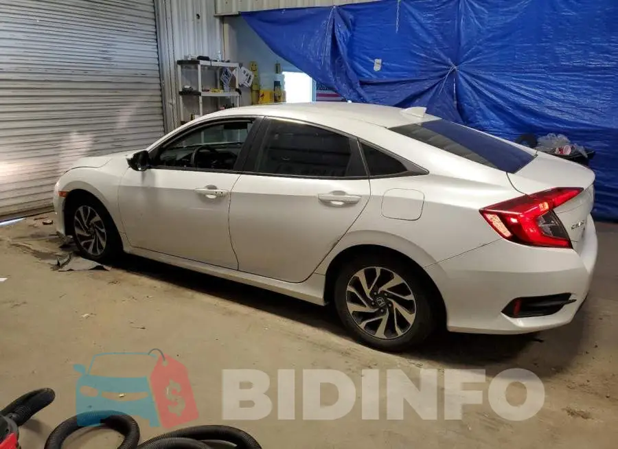 19XFC2F70HE060266 Photo# 2