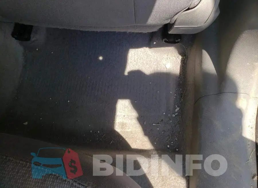 1G11B5SL8FF105225 Photo# 10