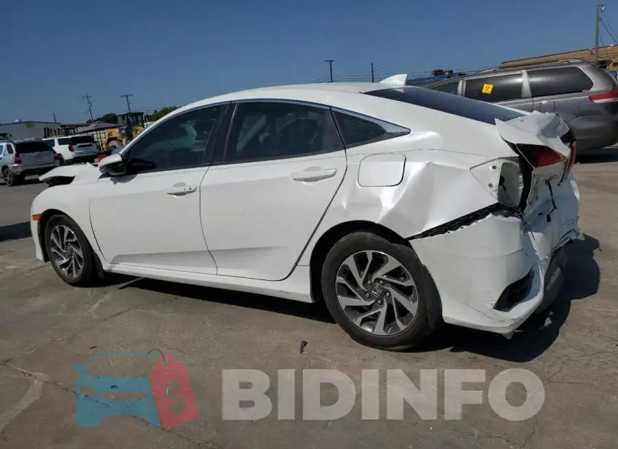 19XFC2F72HE004443 Photo# 2