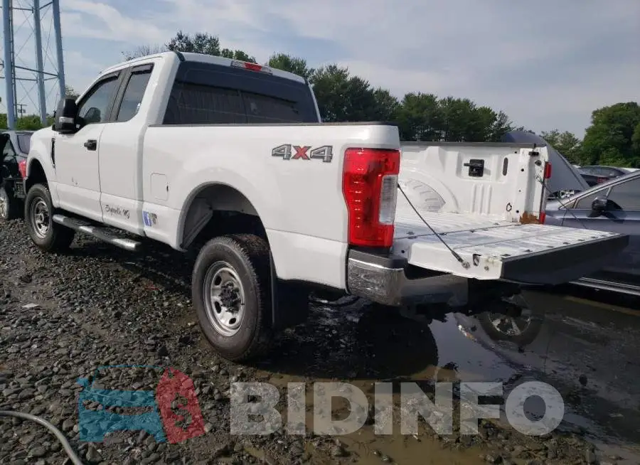 1FT7X2B68HEF04818 Photo# 2