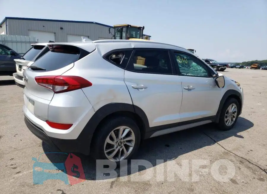 KM8J33A48HU426954 Photo# 3