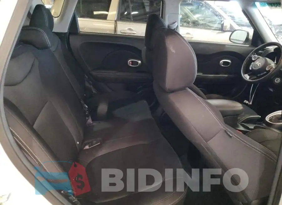 KNDJN2A26G7378052 Photo# 10