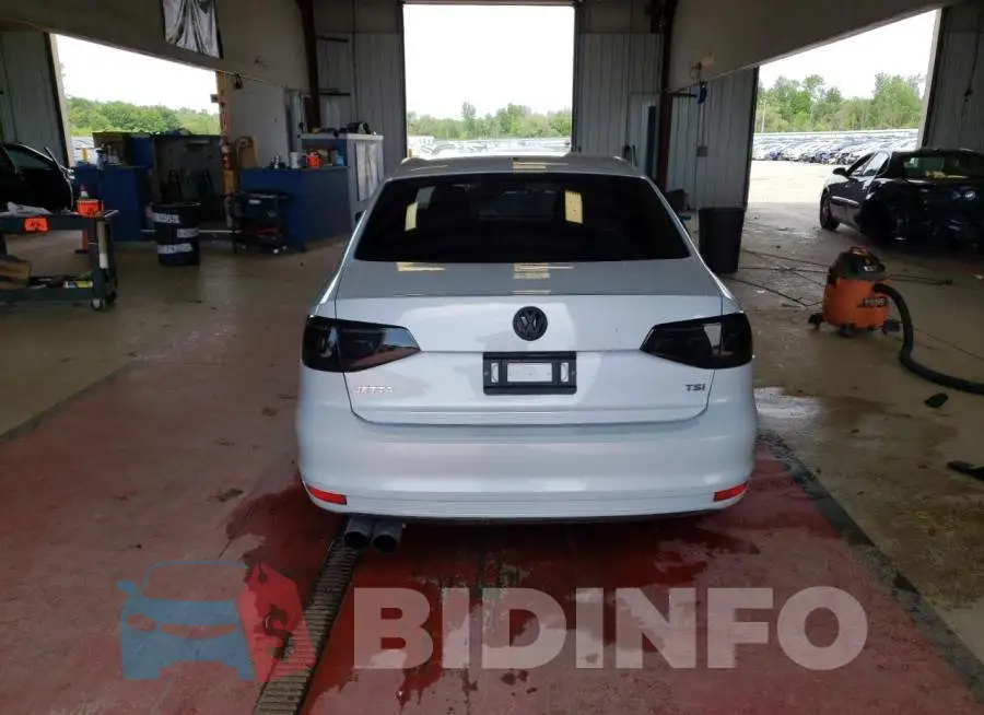 3VW2B7AJ2HM388292 Photo# 6