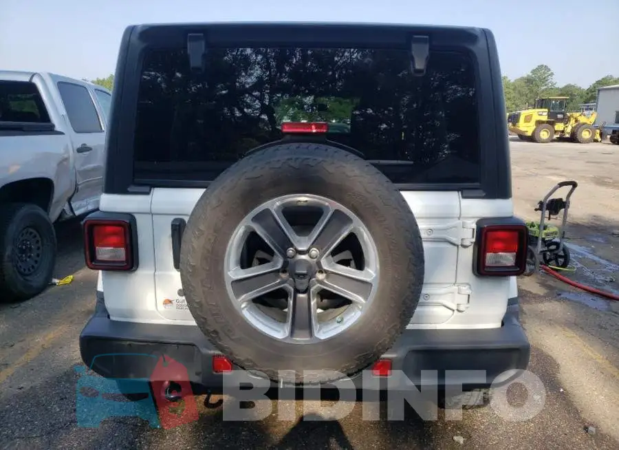 1C4HJXEN1JW261679 Photo# 6
