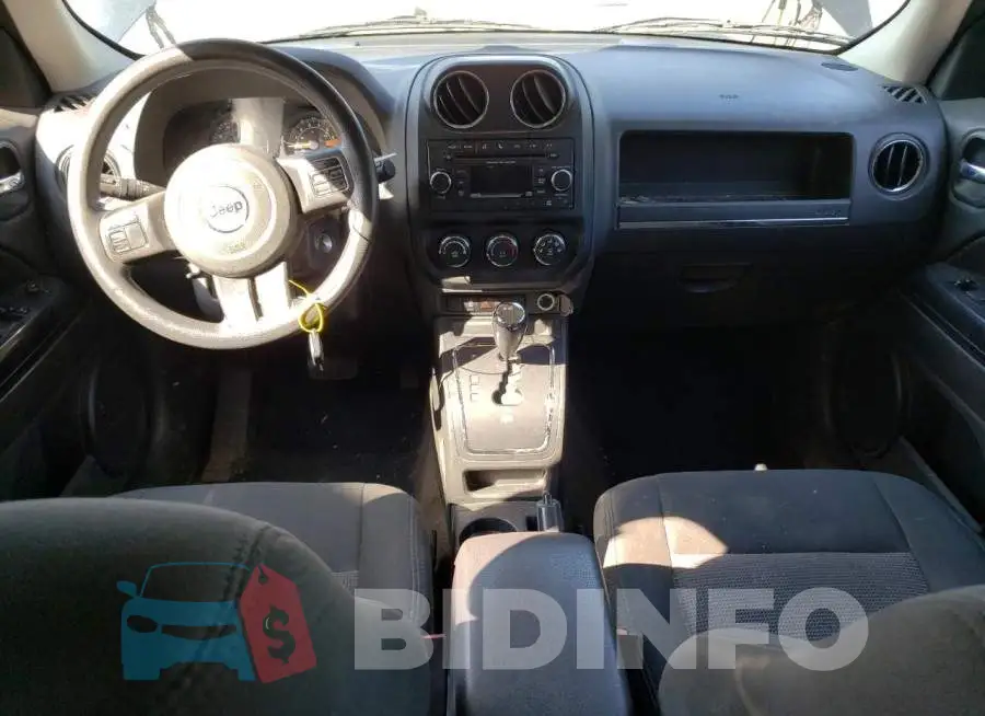 1C4NJRBB1ED626775 Photo# 8