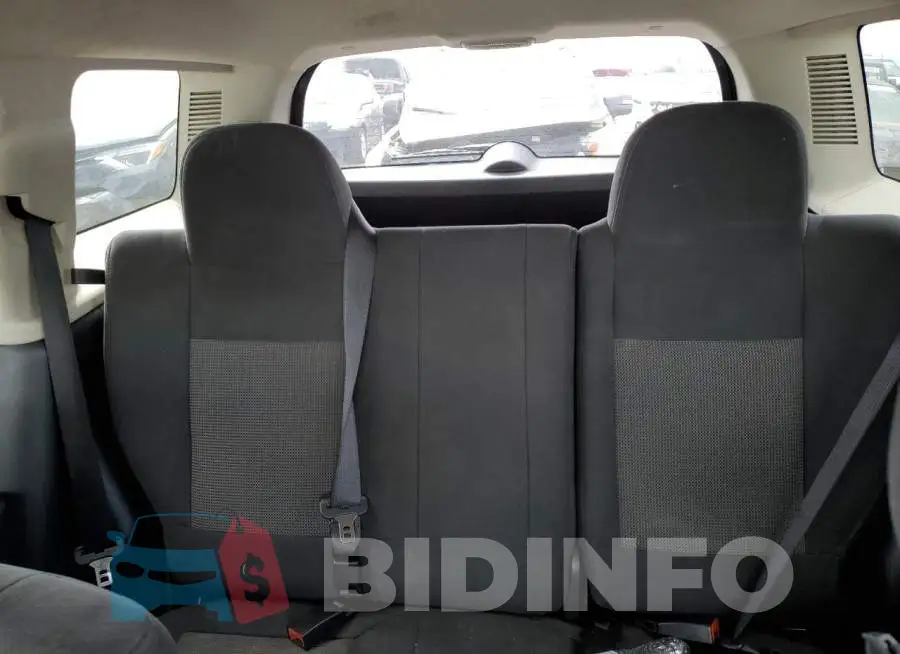 1C4NJRBBXED841555 Photo# 10