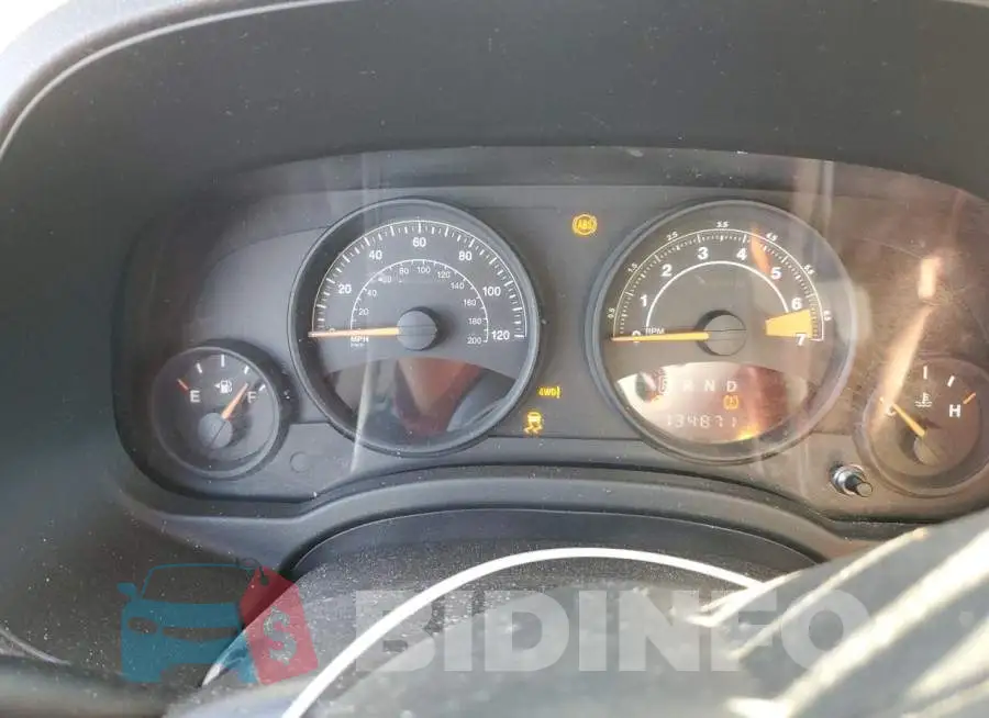 1C4NJRBBXED841555 Photo# 9