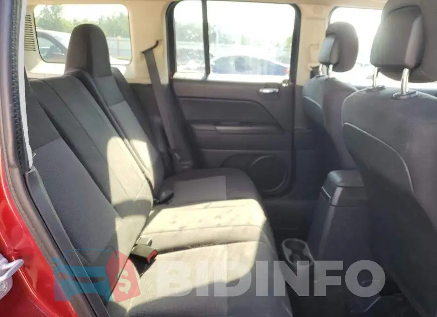 1C4NJRFBXED501316 Photo# 11