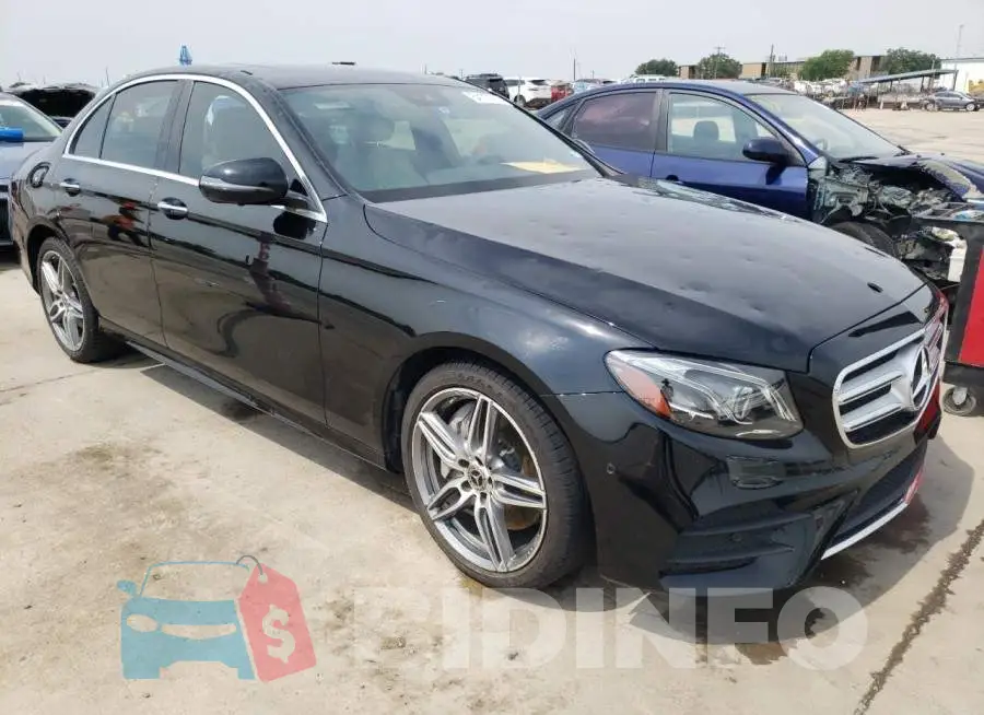 WDDZF4JB1KA668440 Photo# 4