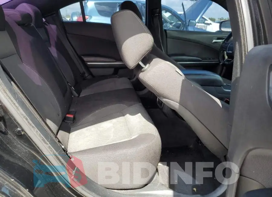2C3CDXBG4FH778623 Photo# 10