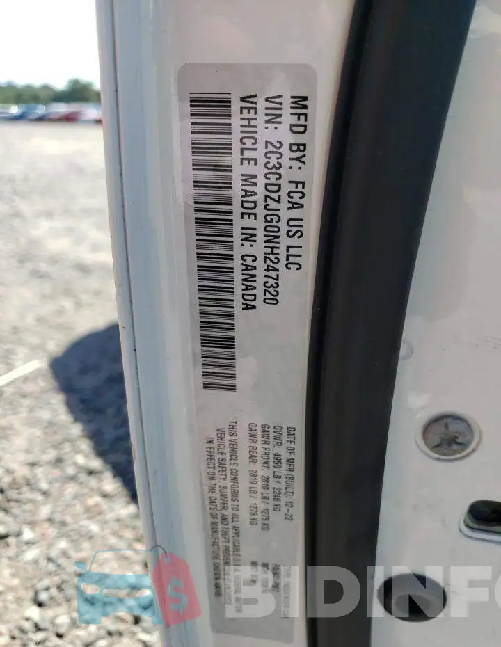 2C3CDZJG0NH247320 Photo# 12